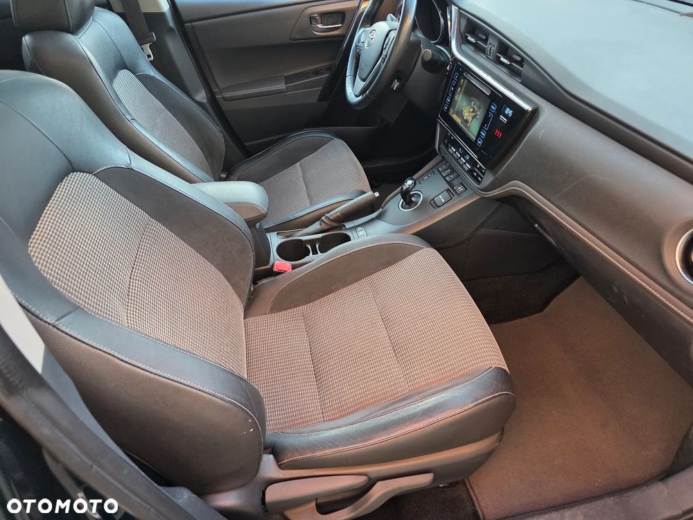 Toyota Auris - 17
