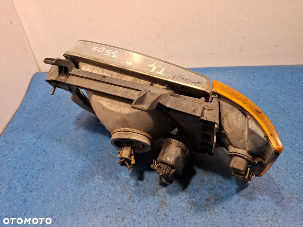 VOLKSWAGEN TRANSPORTER T4 REFLEKTOR PRAWY - 6