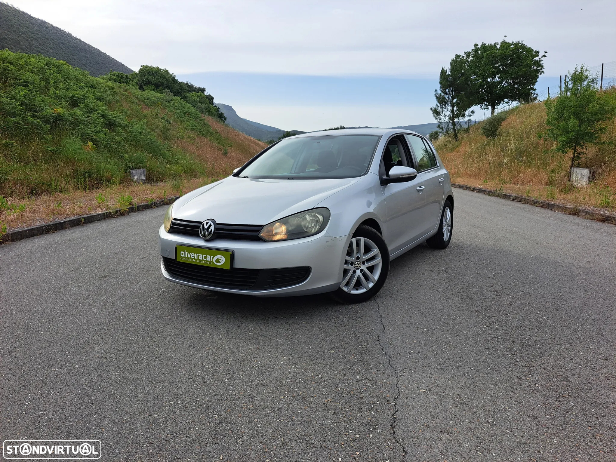 VW Golf 2.0 TDi Confortline - 6