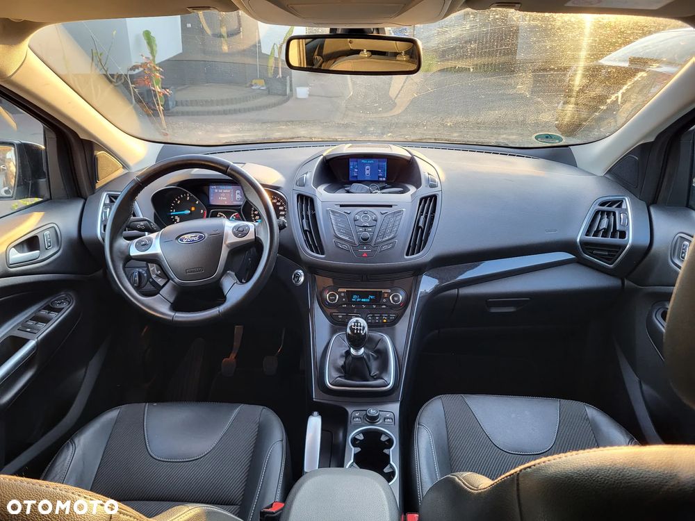Ford Kuga 2.0 TDCi FWD Titanium - 37