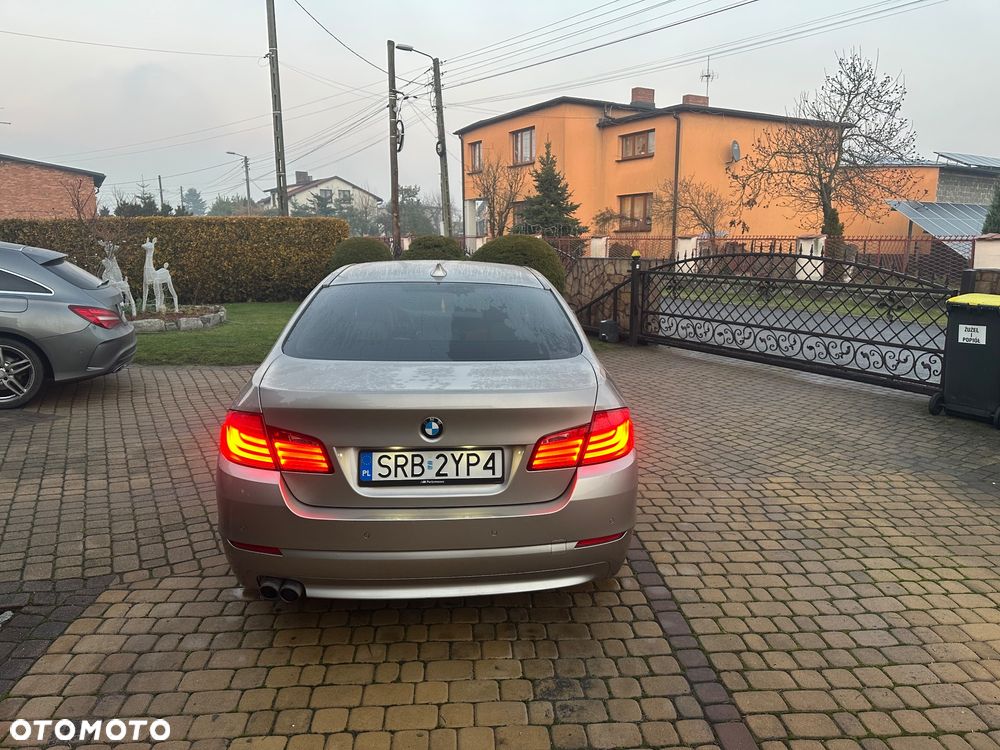 BMW Seria 5 528i Sport-Aut - 6