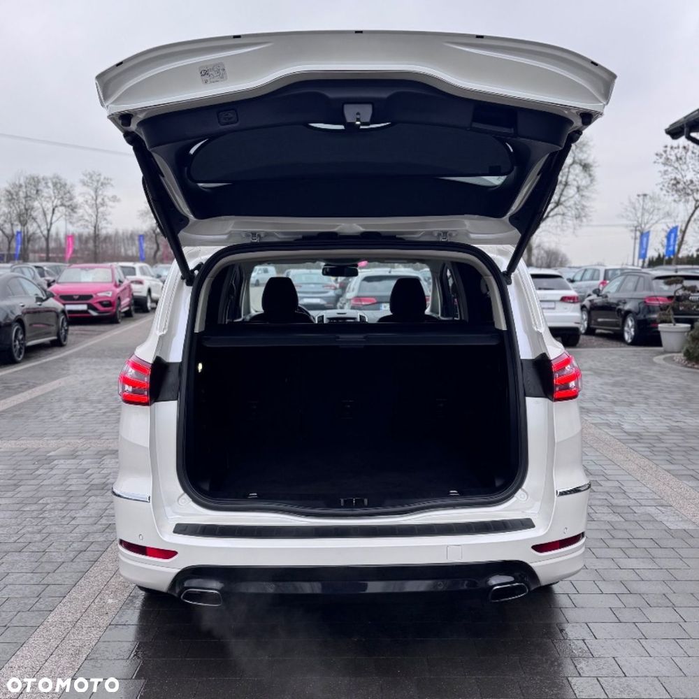 Ford S-Max - 10