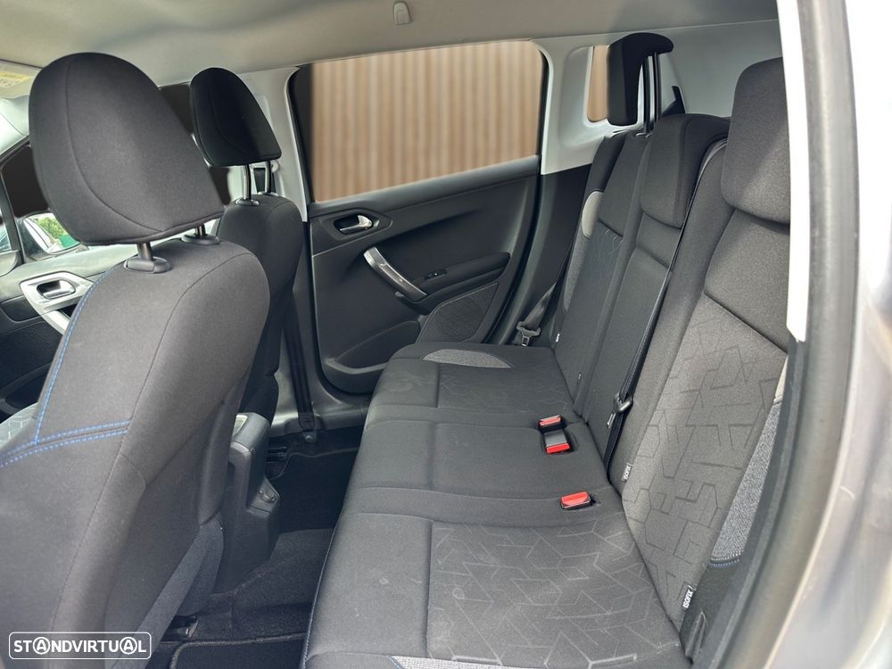 Peugeot 2008 1.2 PureTech Style - 8