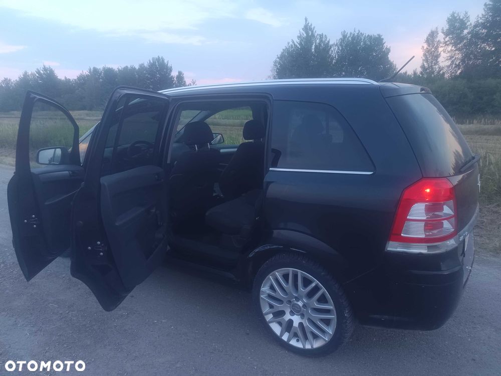 Opel Zafira - 2