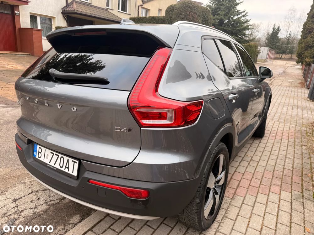 Volvo XC 40 D4 AWD Momentum (Intro Edition) - 3