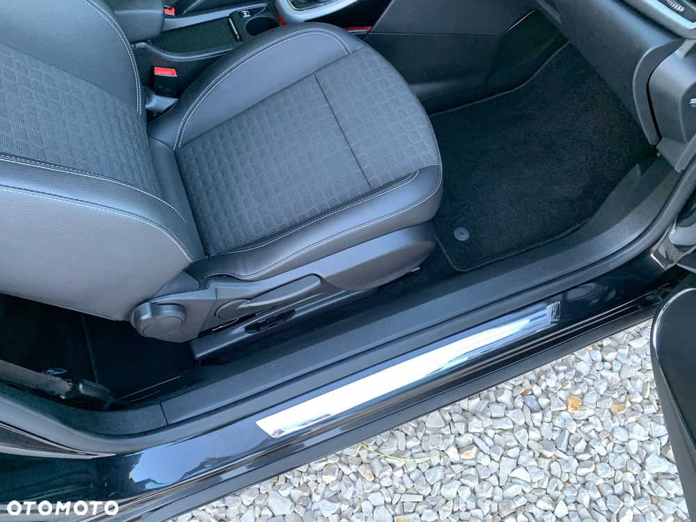 Opel Astra 1.4 Turbo Innovation - 36