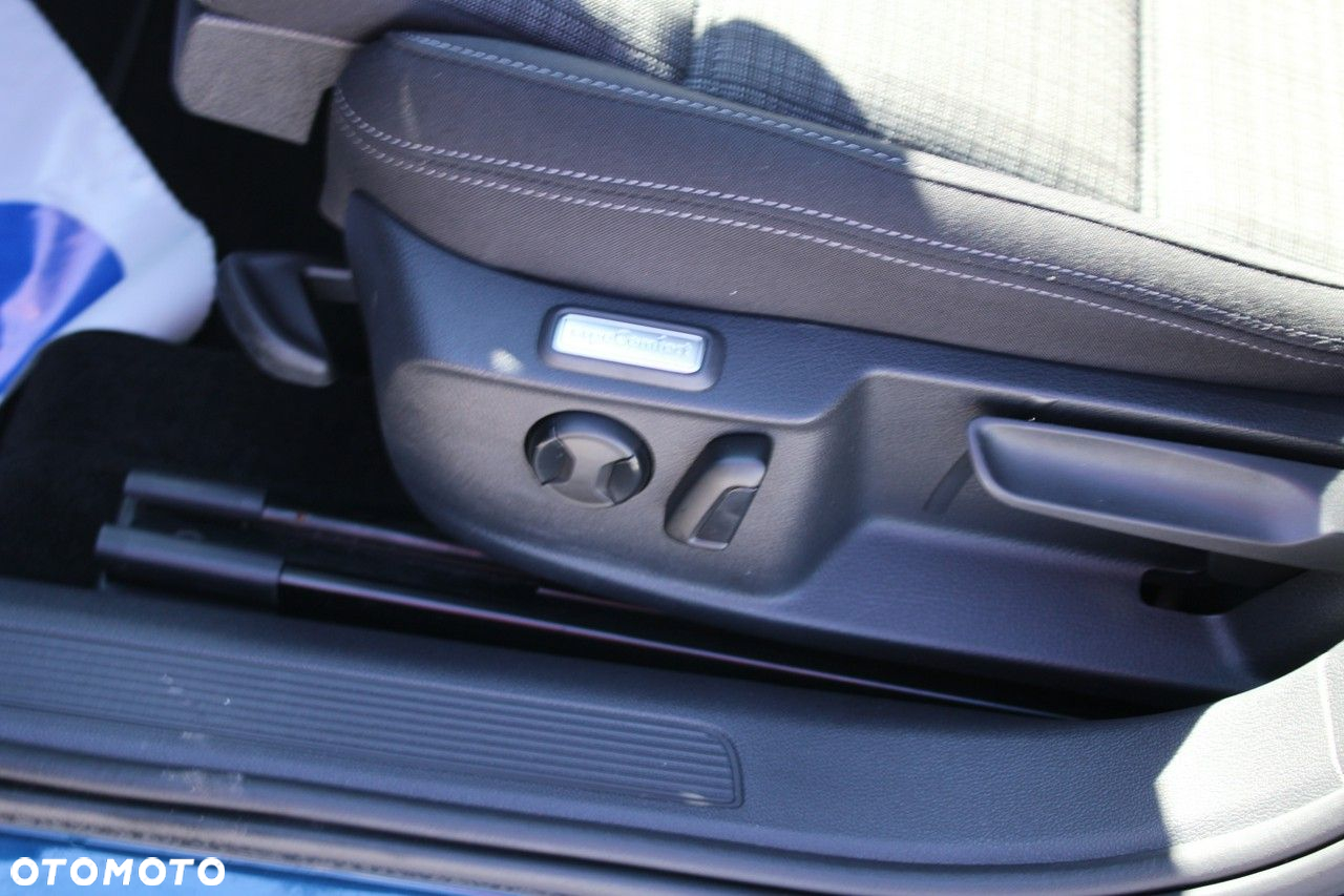 Volkswagen Passat - 16