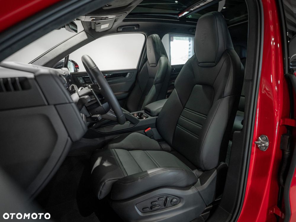 Porsche Cayenne GTS - 20