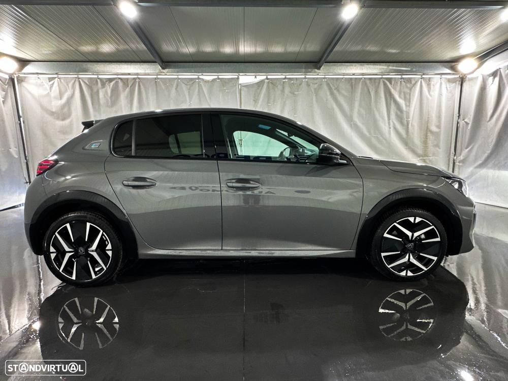 Peugeot e-208 51 kWh GT - 12