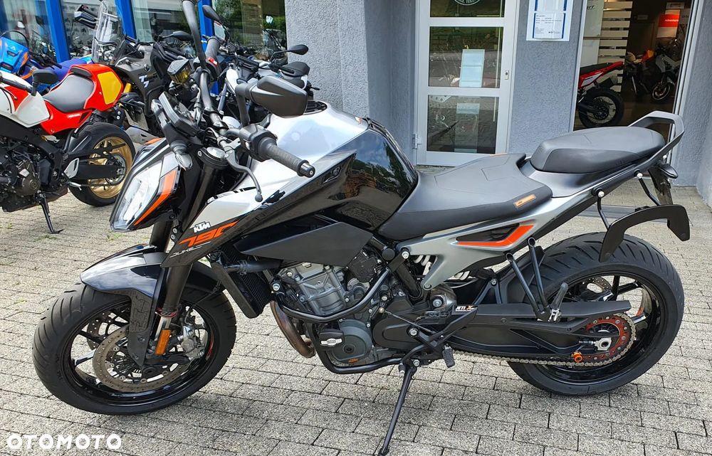KTM Duke 790 - 2