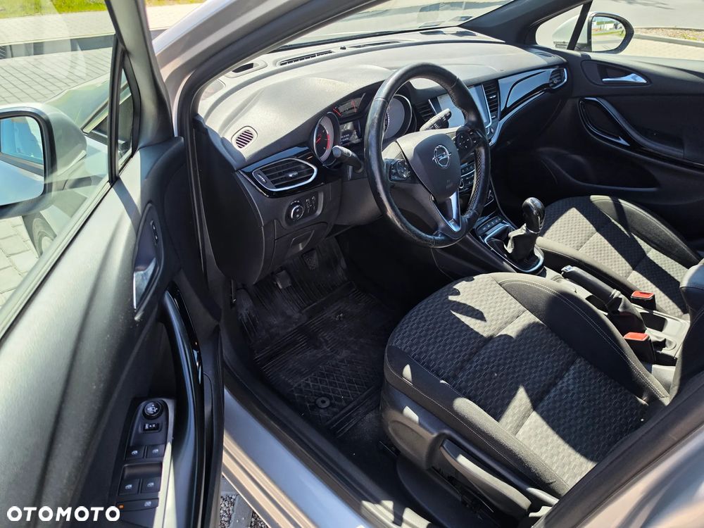 Opel Astra 1.4 T Dynamic - 9