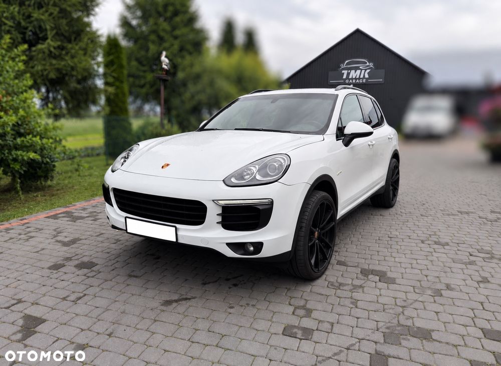Porsche Cayenne S e-Hybrid - 1