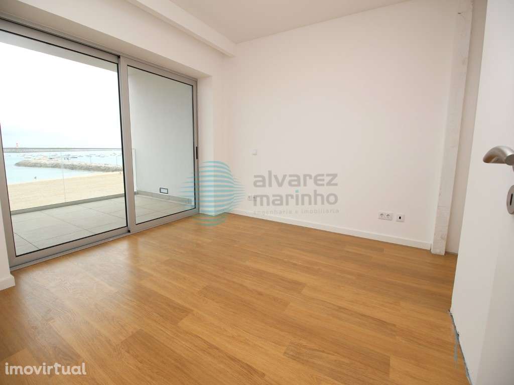 Apartamento T1 na 1ª Linha da praia de Sesimbra - Grande imagem: 4/14