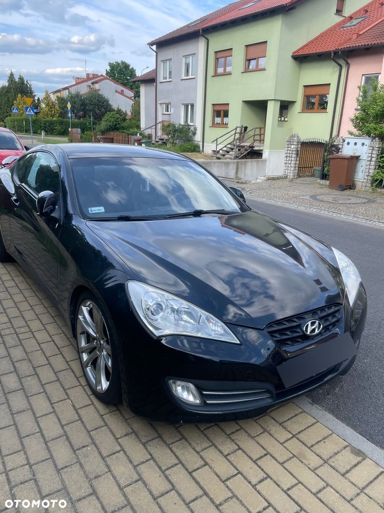 Hyundai Genesis Coupe - 1