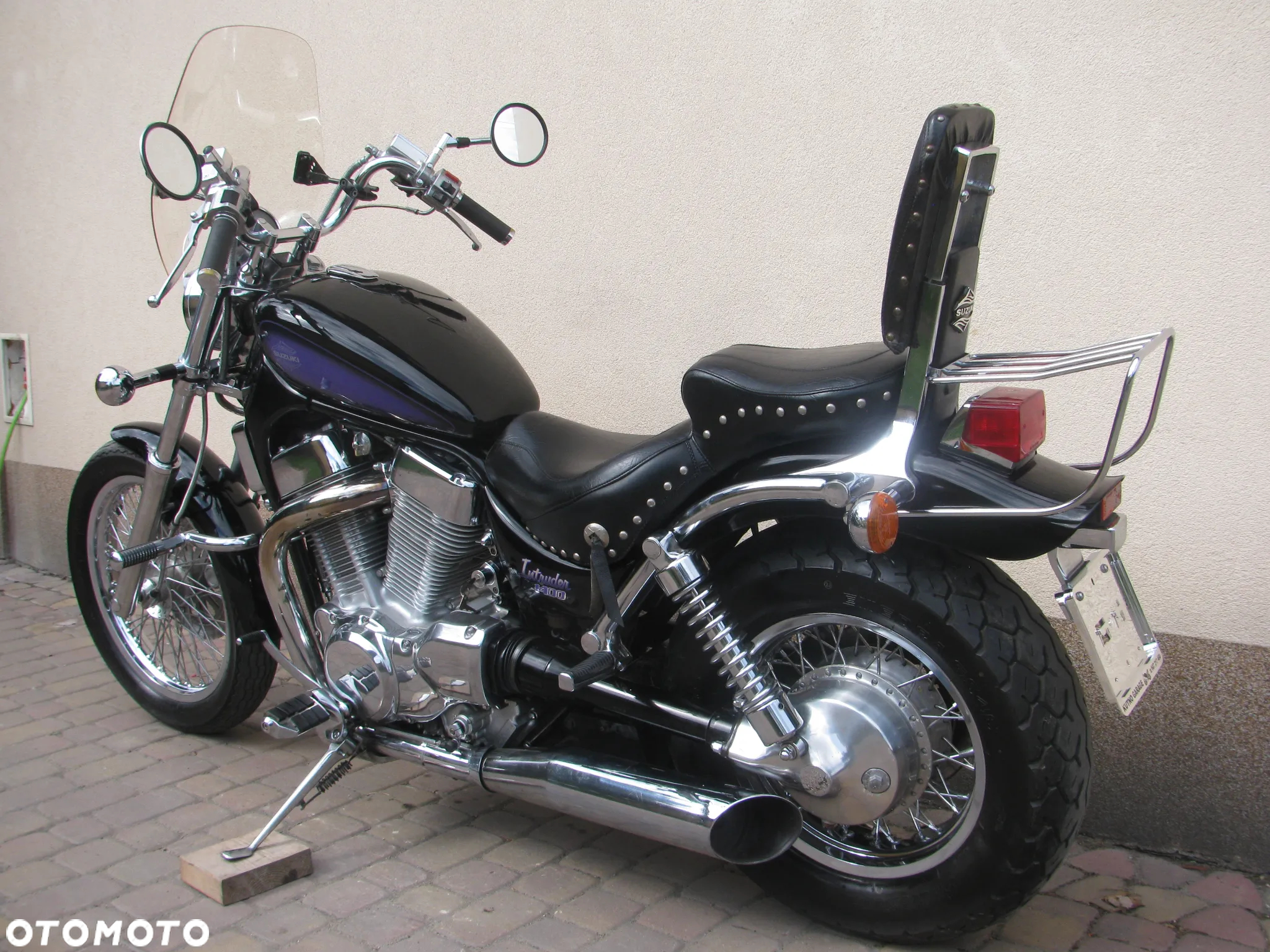 Suzuki Intruder - 15