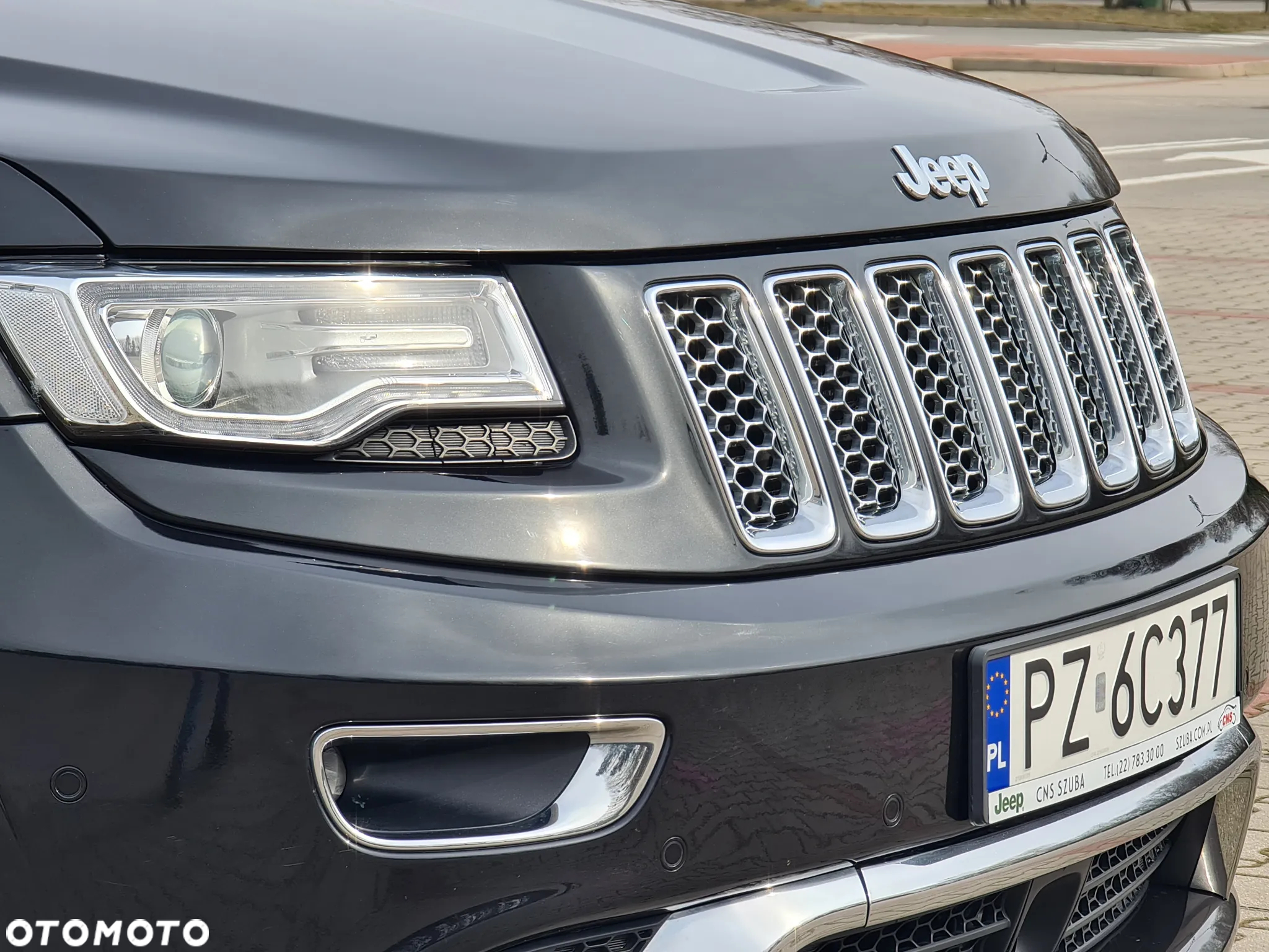 Jeep Grand Cherokee 5.7 V8 HEMI Summit - 14