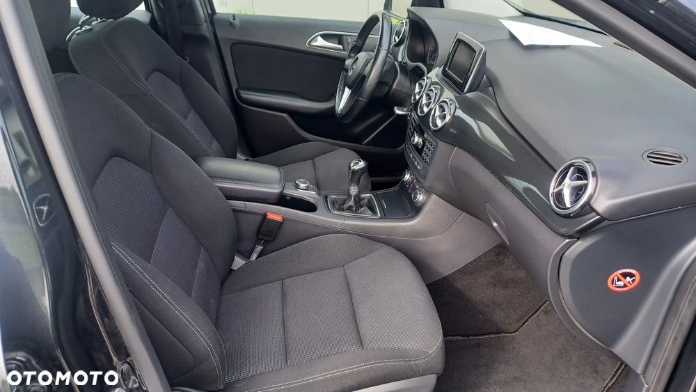 Mercedes-Benz Klasa B 180 (BlueEFFICIENCY) - 10