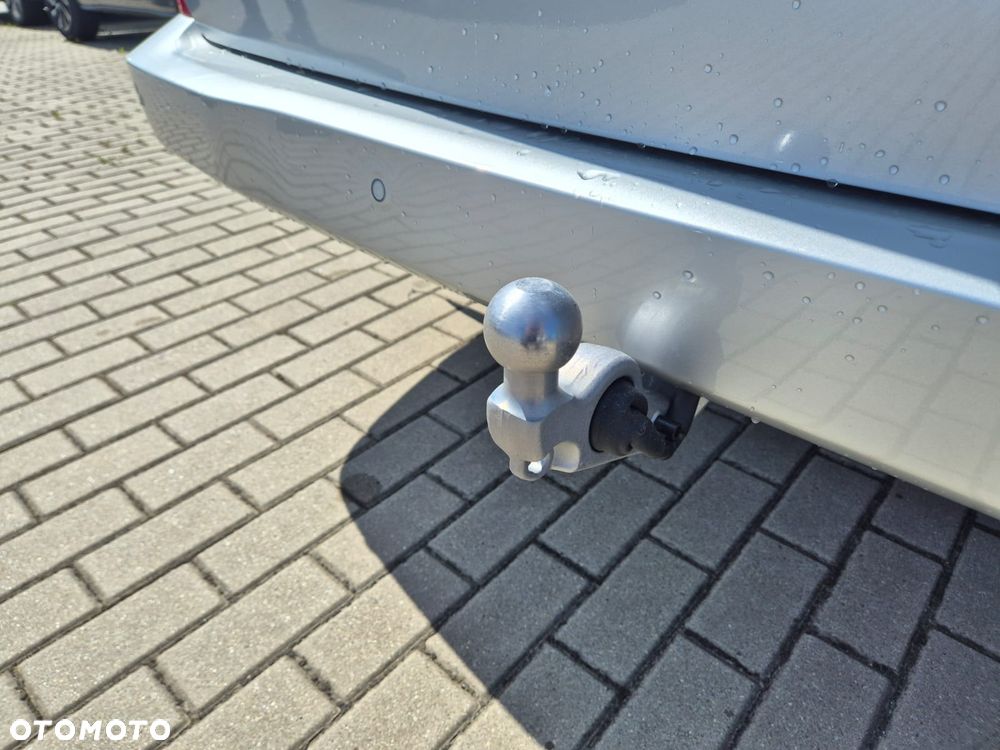 Volkswagen CARAVELLE - 16