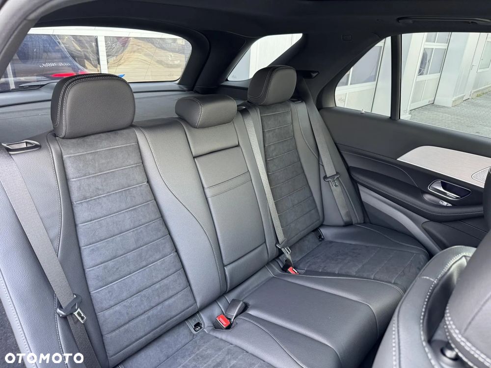 Mercedes-Benz GLE 300 d 4Matic 9G-TRONIC AMG Line Advanced Plus - 13