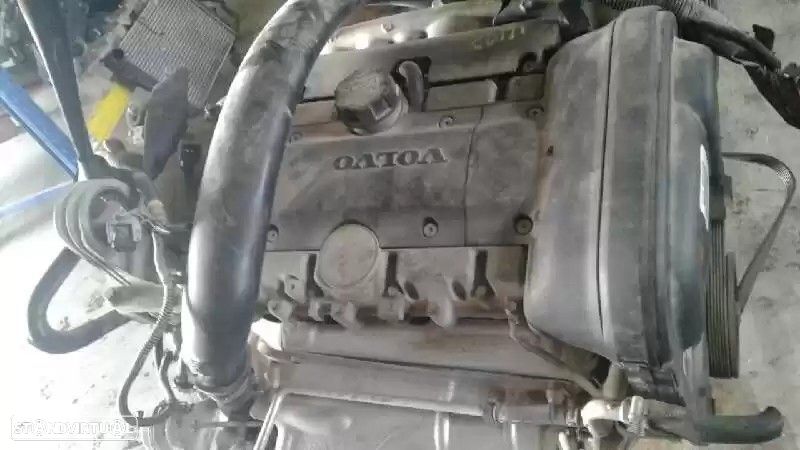 MOTOR COMPLETO VOLVO V70 II 2004 -B 5244 T5 - 3
