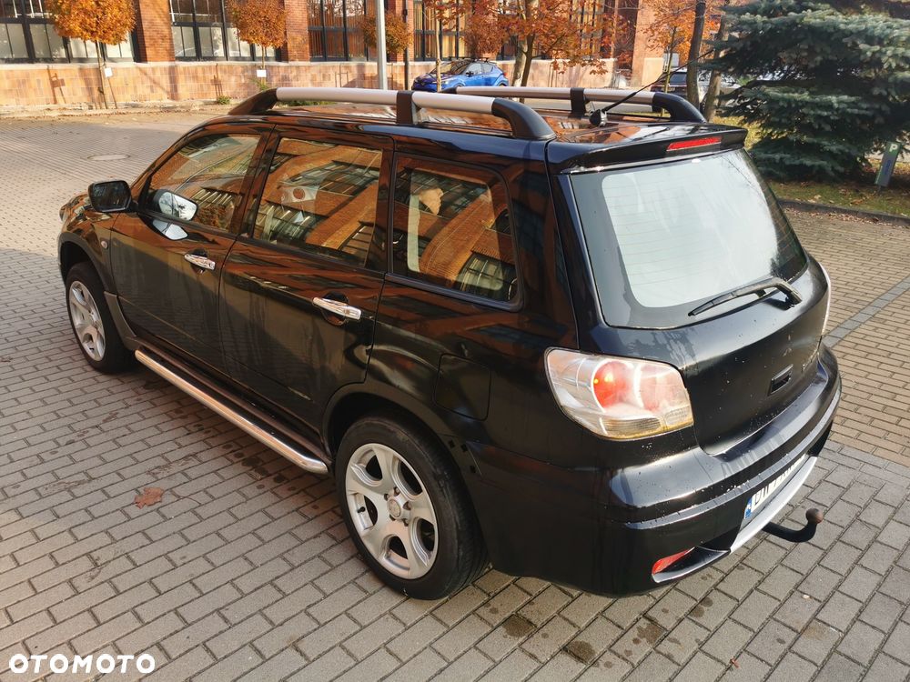 Mitsubishi Outlander - 6