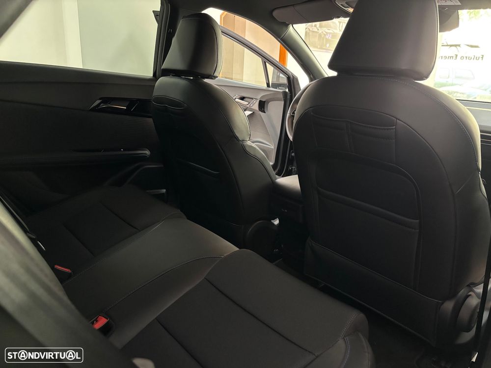 MG MG4 64 kWh Luxury - 14