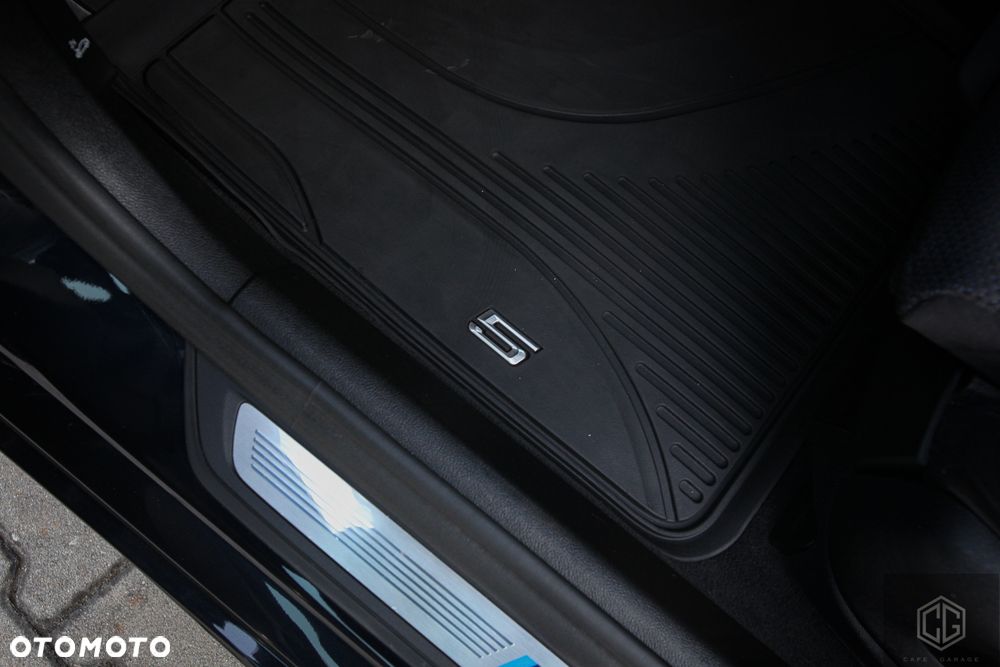 BMW Seria 5 520d xDrive M Sport sport - 29