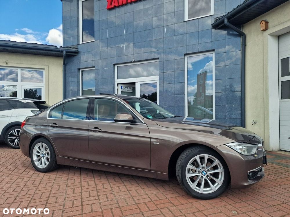 BMW Seria 3 318d Luxury Line - 13