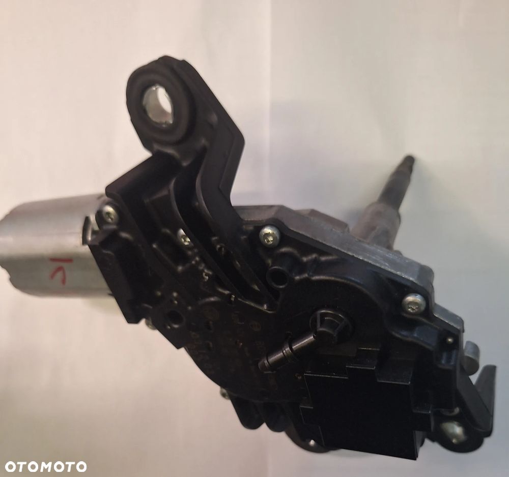 SILNICZEK WYCIERACZEK TYŁ- 1K6955711B- VW GOLF V HATCHBACK - 2