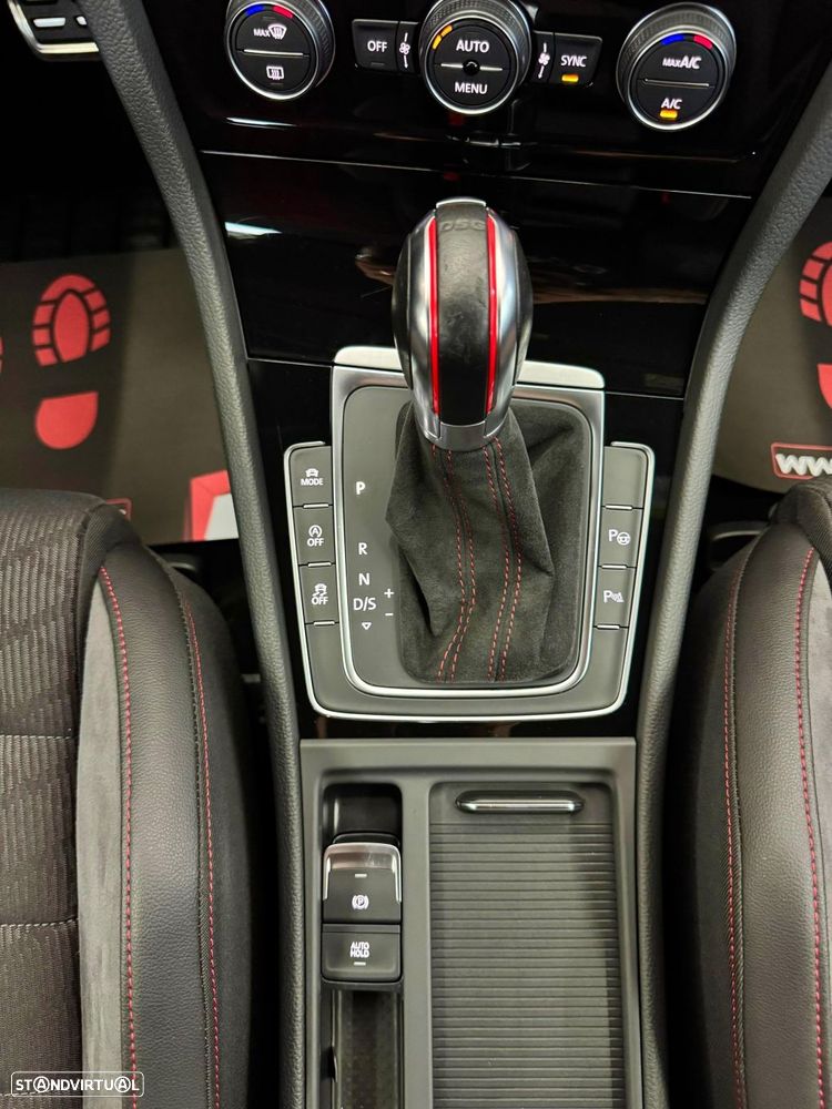 VW Golf 2.0 TSI GTi TCR DSG - 23