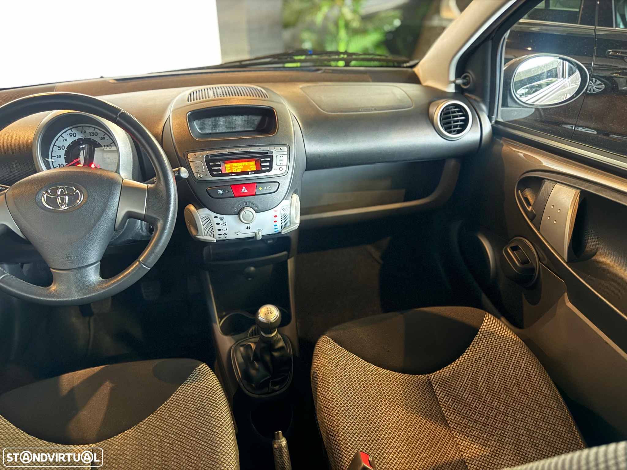 Toyota Aygo 1.0 X-Play+AC - 19