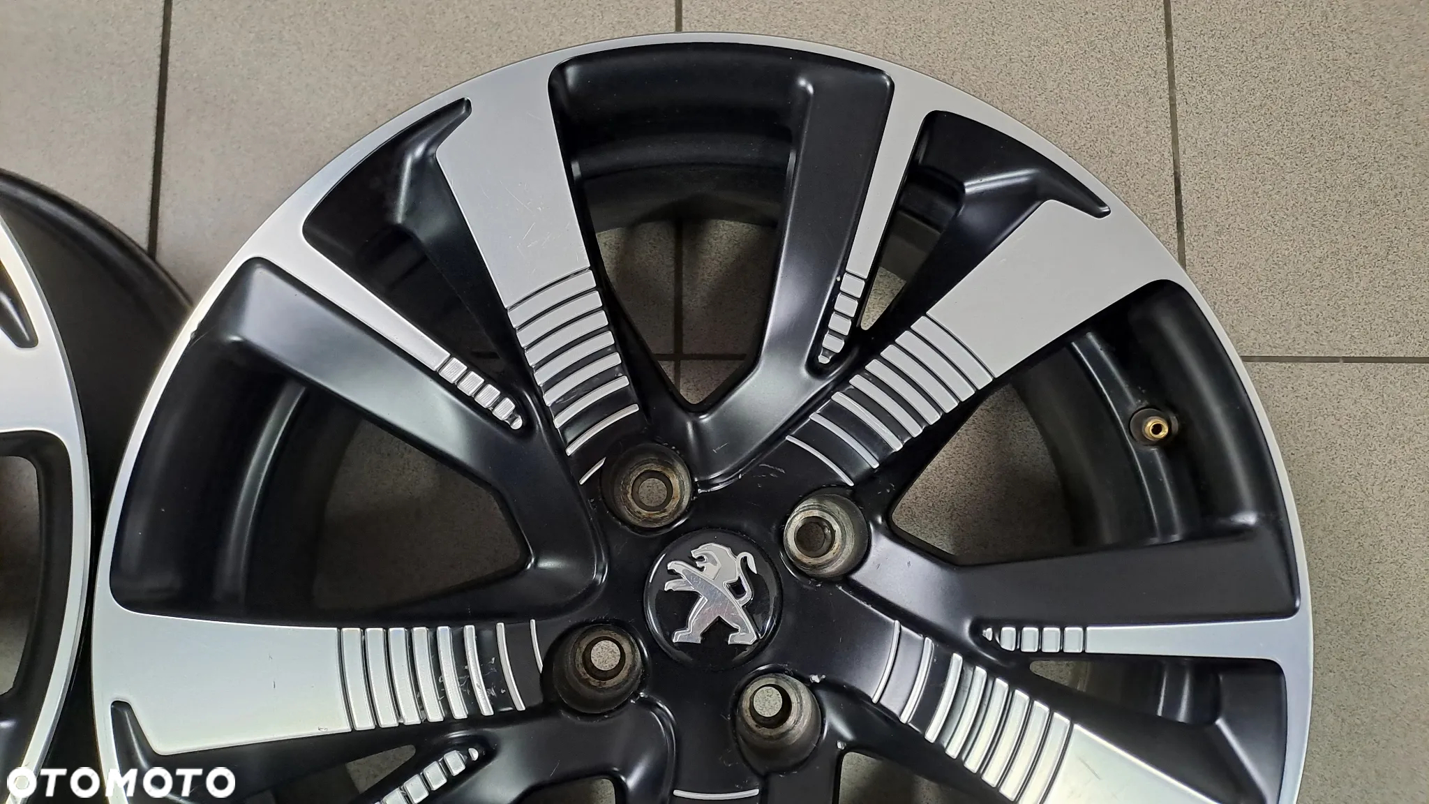Felgi Aluminiowe 17 Peugeot 2008 I 4x108 ET 20 Pyxis - 10