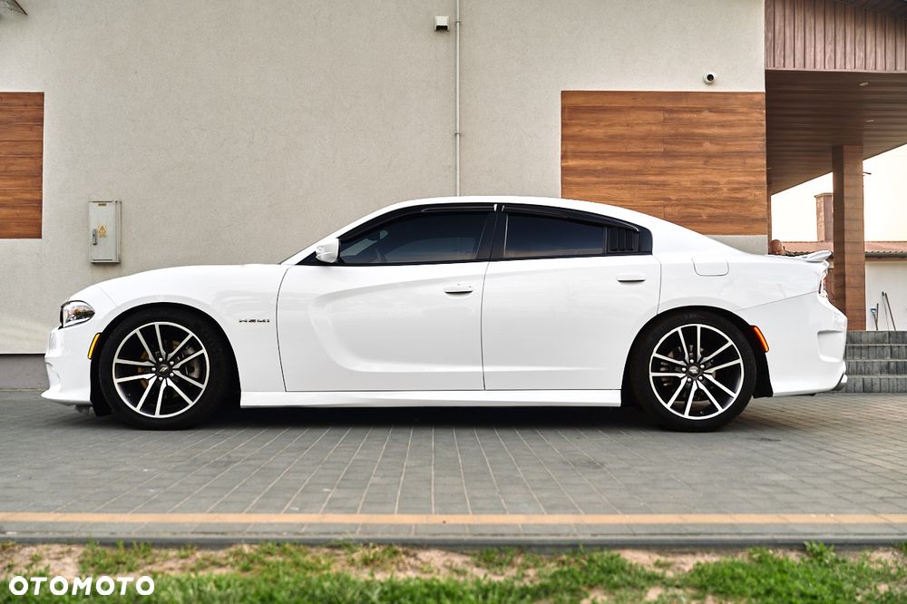 Dodge Charger 5.7 R/T - 8