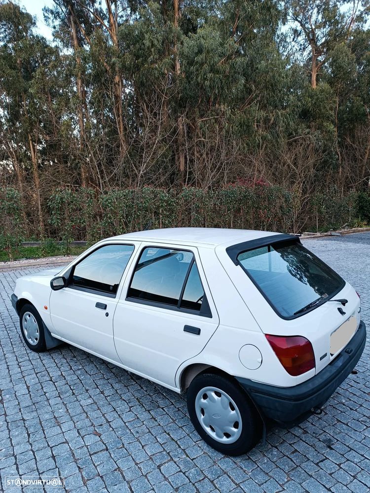 Ford Fiesta - 2