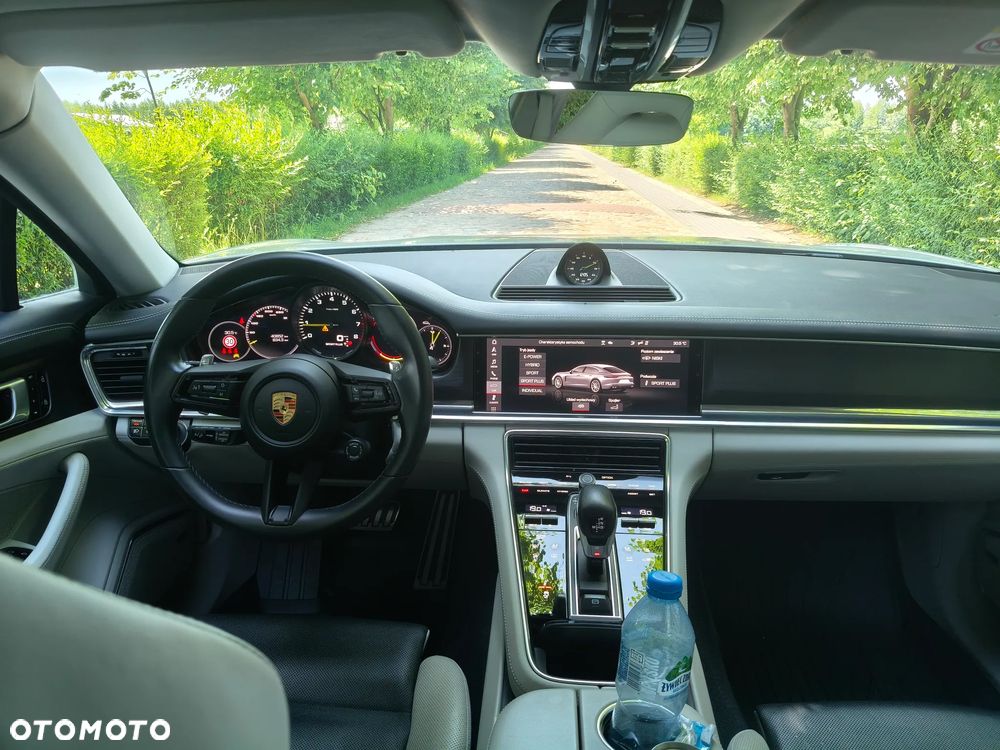 Porsche Panamera - 15