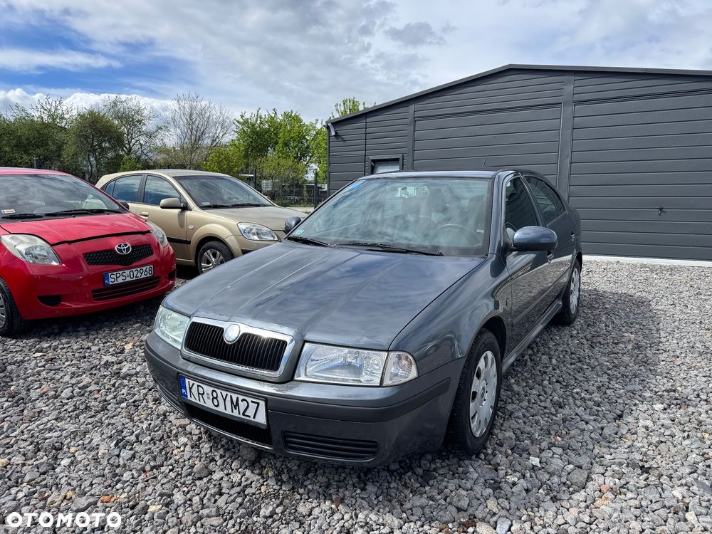 Skoda Octavia 1.6 Tour - 1