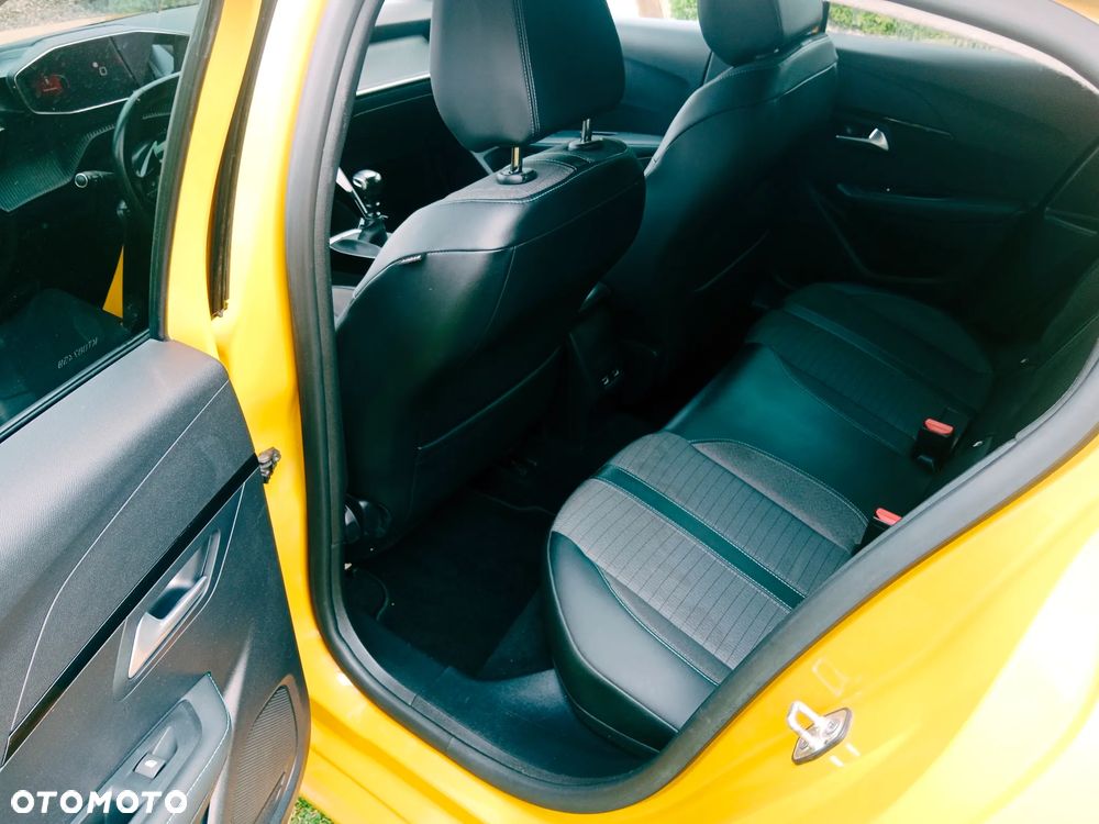 Peugeot 208 Benzin 100 Allure - 28