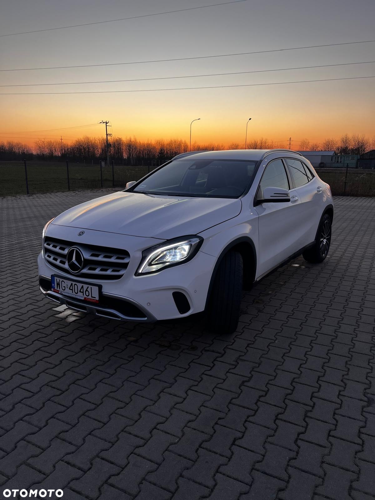 Mercedes-Benz GLA 180 7G-DCT AMG Line - 9