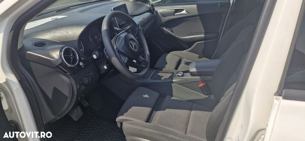 Mercedes-Benz B 220 - 3
