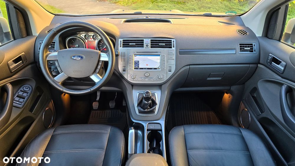 Ford Kuga 2.0 TDCi 2x4 Titanium - 13