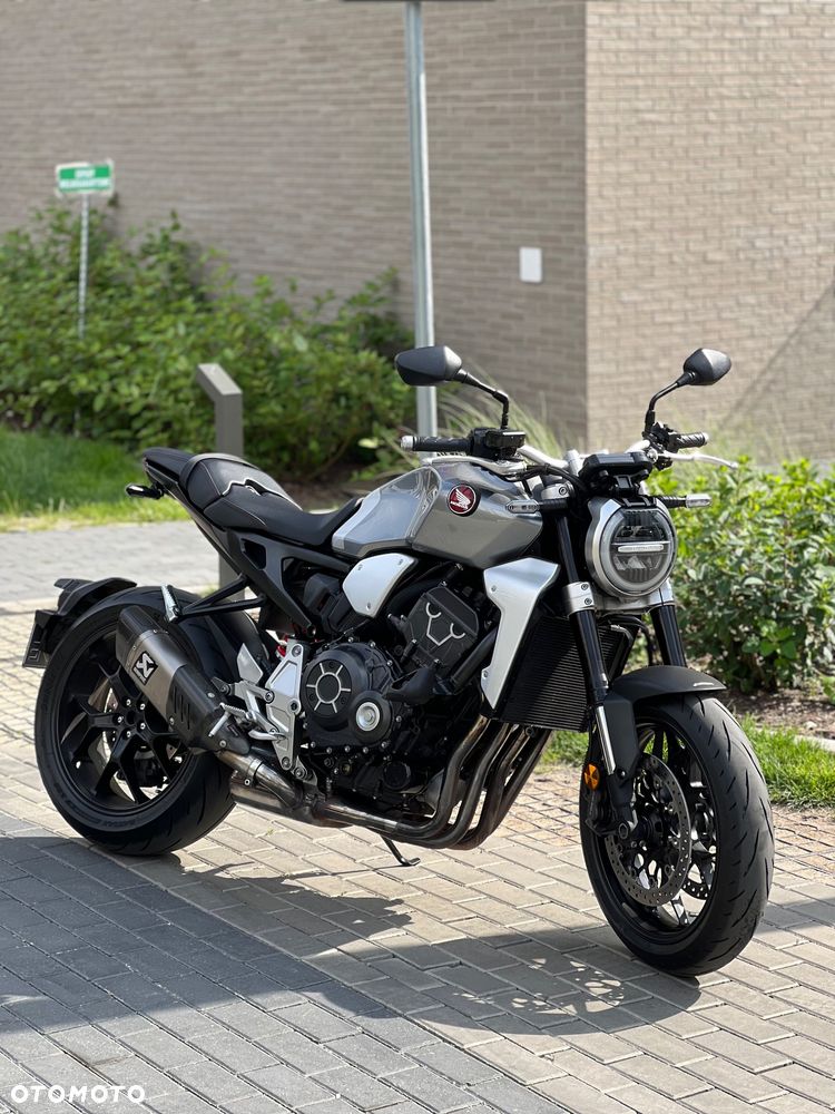 Honda CB - 1