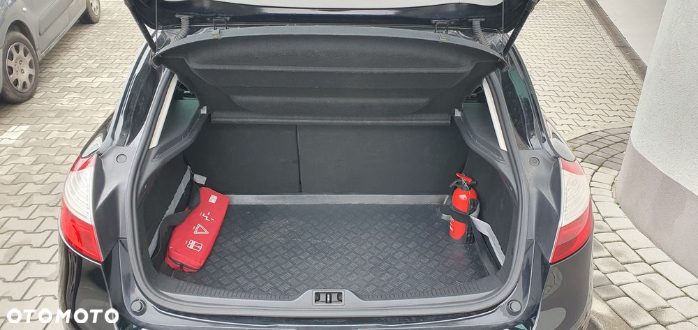 Renault Megane ENERGY TCe 115 Start & Stop Bose Edition - 21
