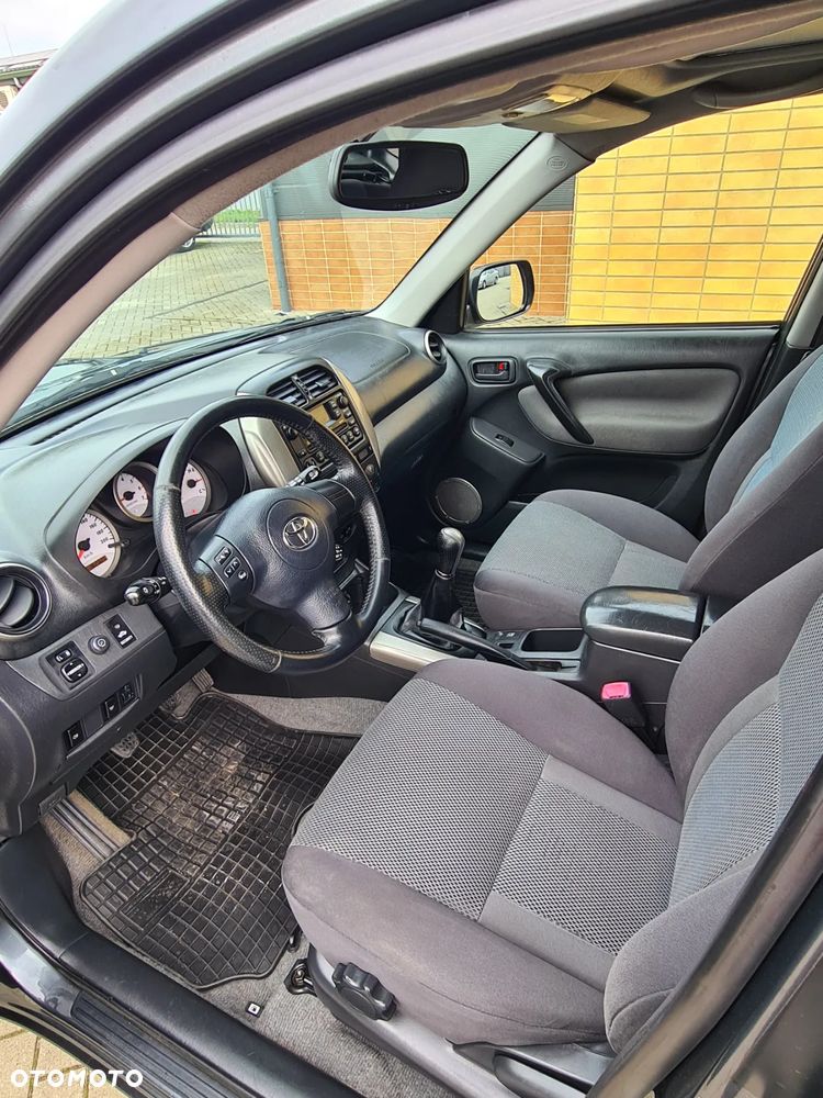 Toyota RAV4 2.0 D-4D 4x4 - 8