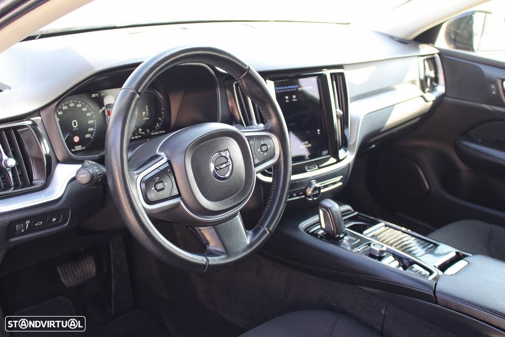 Volvo V60 2.0 T6 AWD TE R-Design Expression - 23
