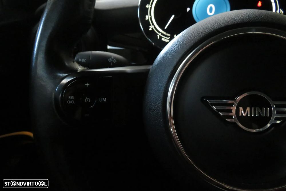 MINI 5 Portas Cooper Auto - 11