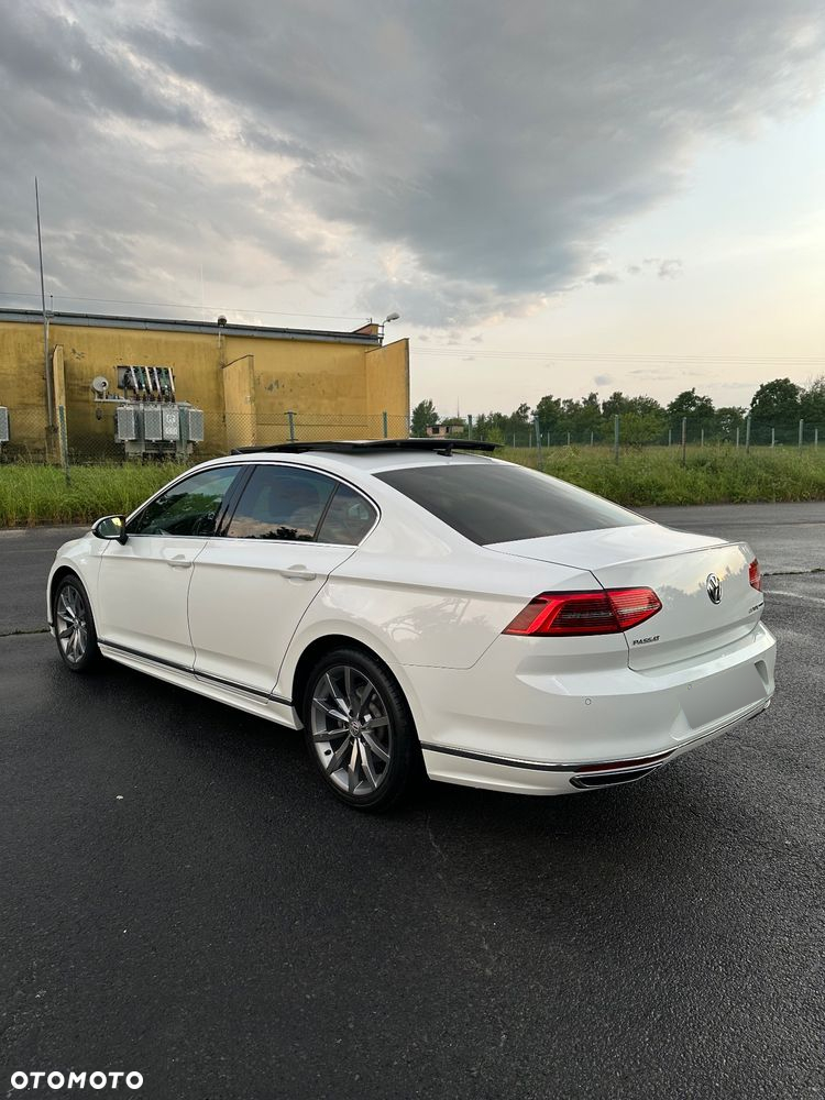 Volkswagen Passat Variant 2.0 TDI SCR DSG (BlueM Tech) Highline - 16