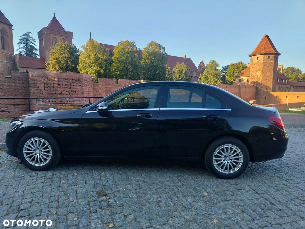 Mercedes-Benz Klasa C 200 4-Matic 7G-TRONIC - 2