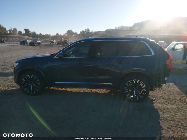 Volvo XC 90 - 9