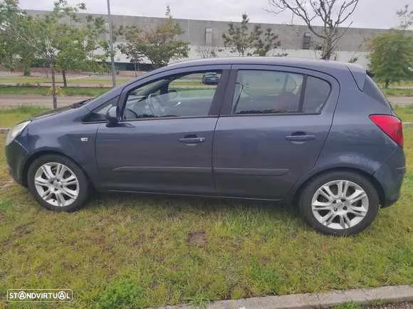 Opel Corsa 1.2 Cosmo - 2