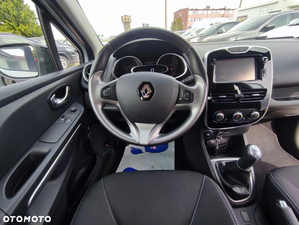 Renault Clio - 25
